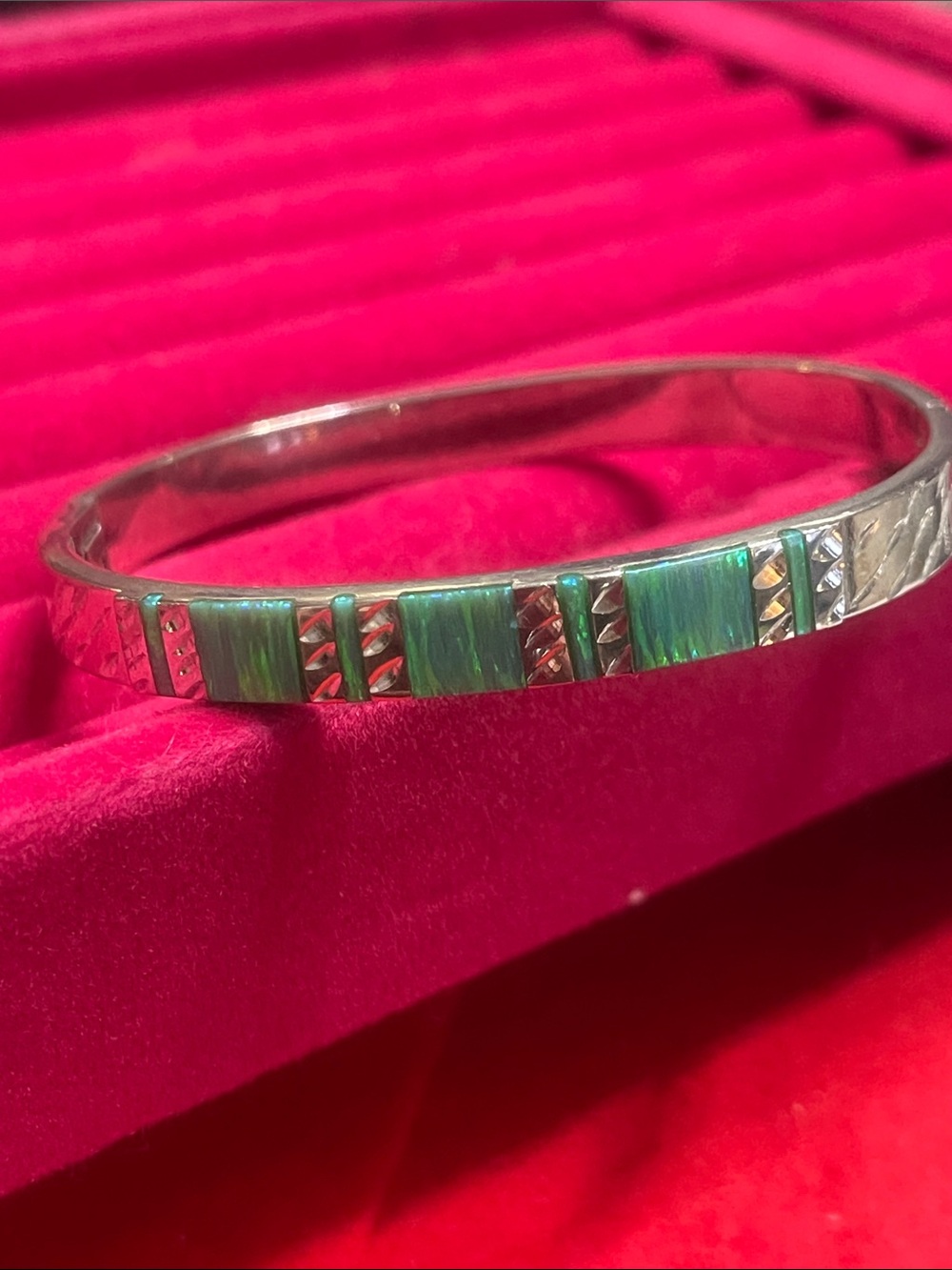 Sterling Silver (27grams) Mexico’s Bangle with inlaid Opal Bracelet
